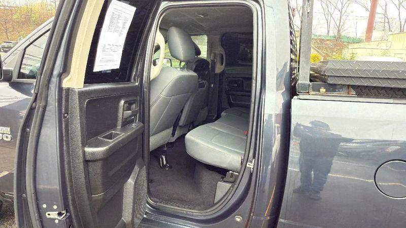 2019 Ram 1500 Classic Express Quad Cab 4x4 6'4" Box