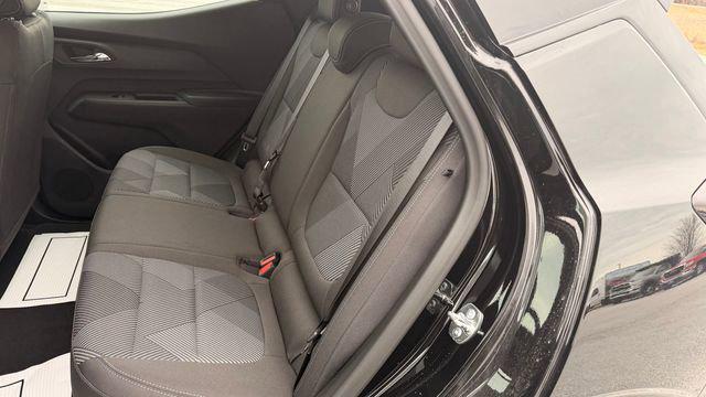 2027 Chevrolet Bolt LT FWD