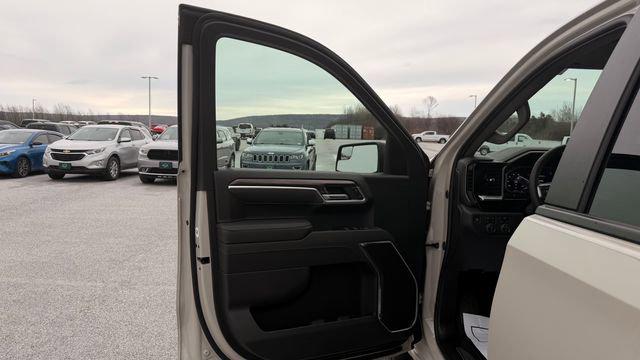 2026 Chevrolet Silverado 1500 4WD Crew Cab Short Bed RST