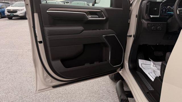 2026 Chevrolet Silverado 1500 4WD Crew Cab Short Bed RST
