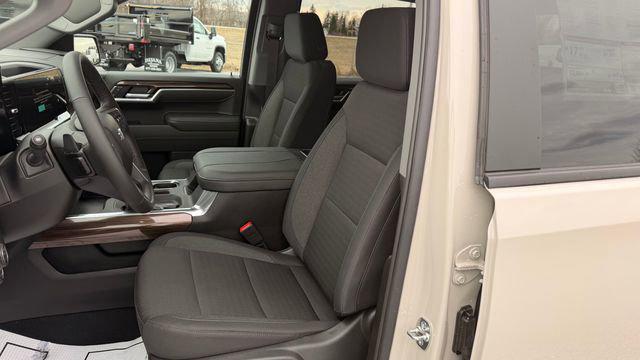 2026 Chevrolet Silverado 1500 4WD Crew Cab Short Bed RST
