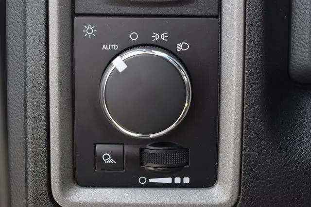 2018 Ram 2500 Tradesman Crew Cab 4x4 8' Box