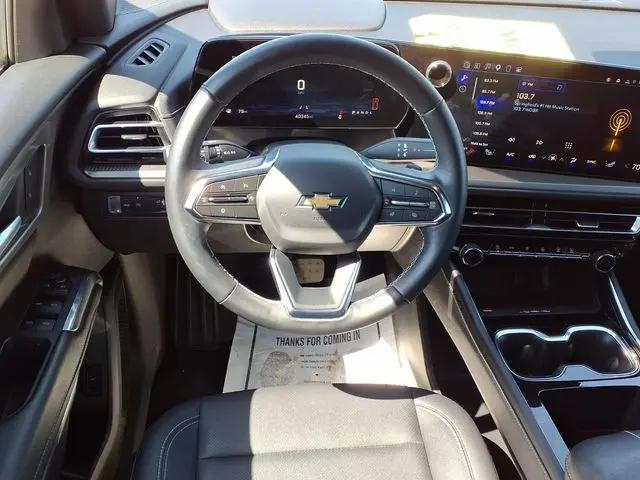 2025 Chevrolet Traverse FWD LT