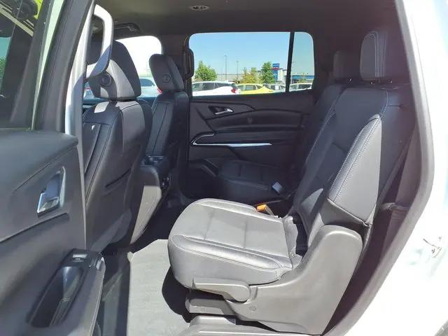 2025 Chevrolet Traverse FWD LT
