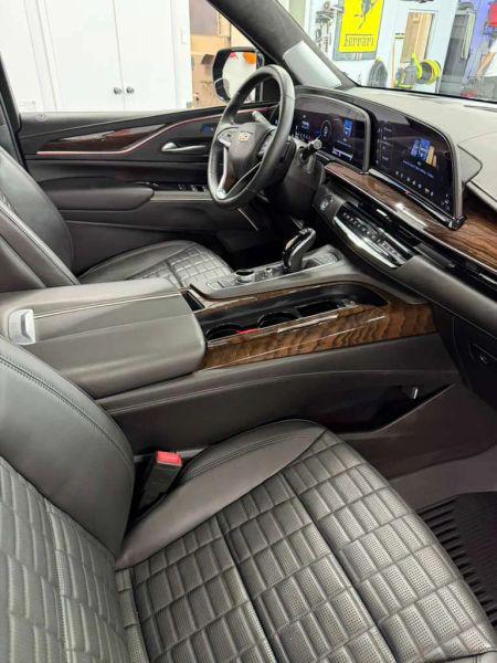 2023 Cadillac Escalade ESV 4WD Premium Luxury Platinum