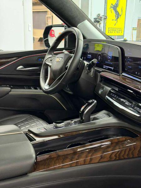 2023 Cadillac Escalade ESV 4WD Premium Luxury Platinum