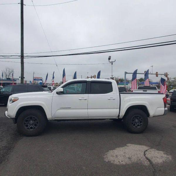2018 Toyota Tacoma SR5 V6