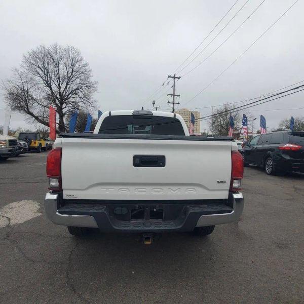 2018 Toyota Tacoma SR5 V6