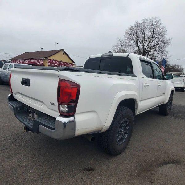 2018 Toyota Tacoma SR5 V6