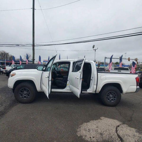 2018 Toyota Tacoma SR5 V6