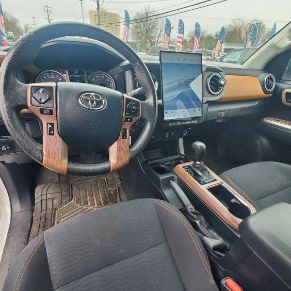 2018 Toyota Tacoma SR5 V6