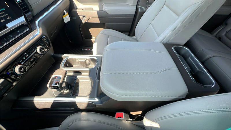 2026 Chevrolet Silverado 1500 4WD Crew Cab Short Bed LTZ