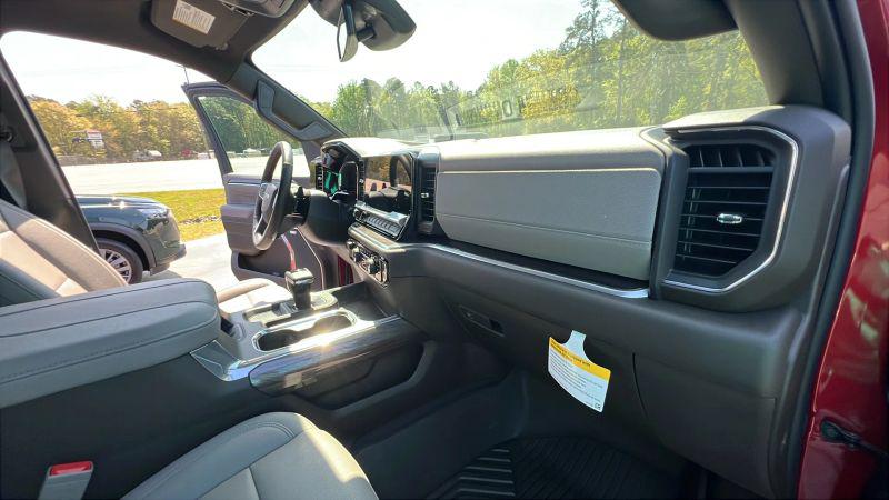 2026 Chevrolet Silverado 1500 4WD Crew Cab Short Bed LTZ