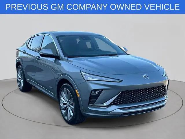2025 Buick NV Avenir FWD