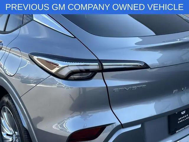 2025 Buick NV Avenir FWD
