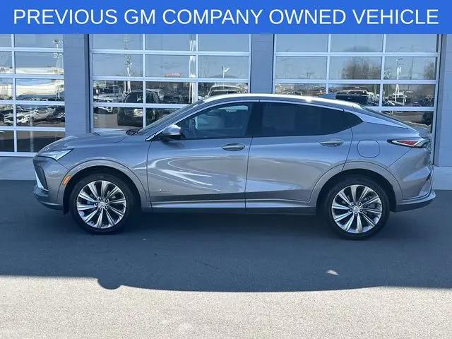 2025 Buick NV Avenir FWD