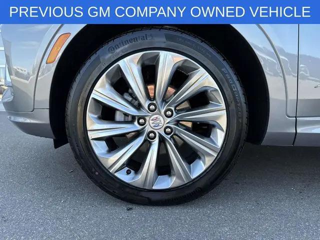 2025 Buick NV Avenir FWD