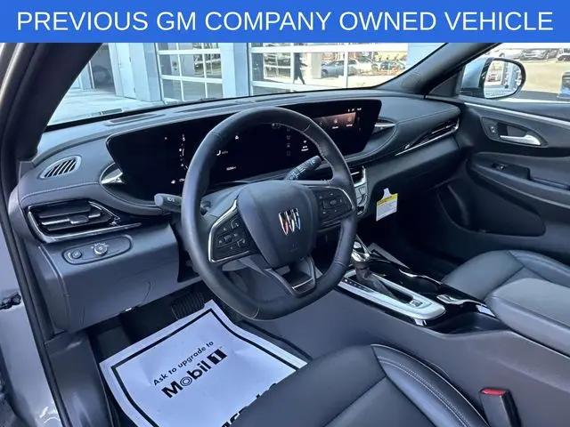 2025 Buick NV Avenir FWD