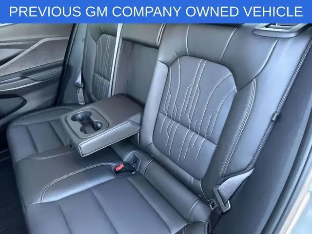 2025 Buick NV Avenir FWD