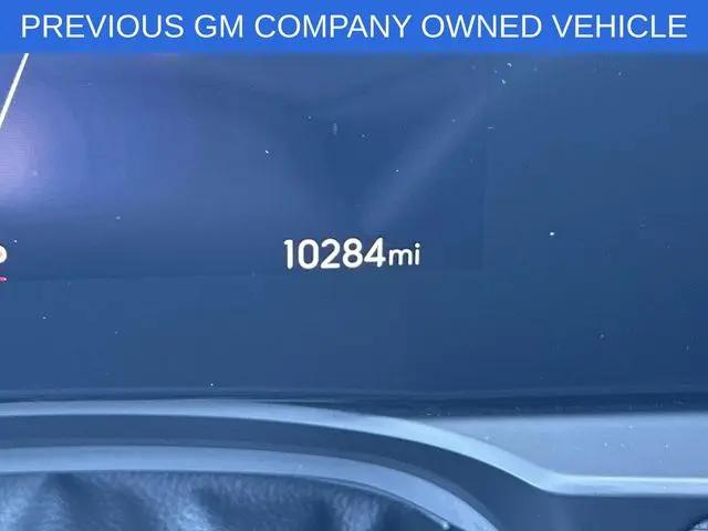 2025 Buick NV Avenir FWD