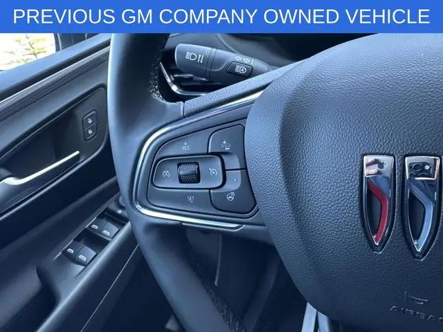 2025 Buick NV Avenir FWD