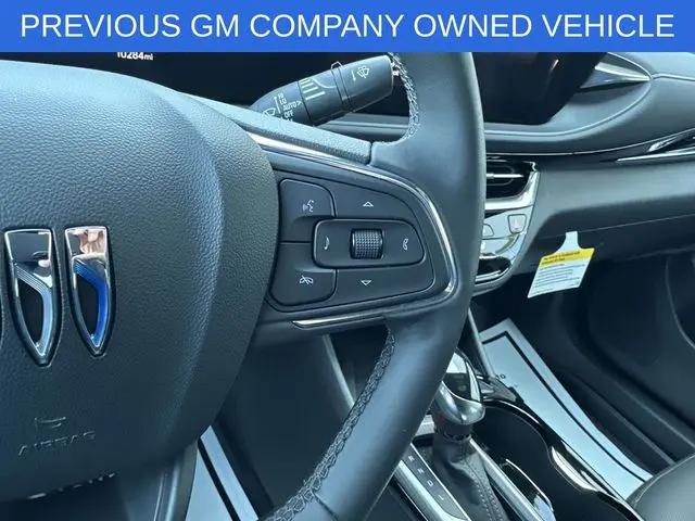 2025 Buick NV Avenir FWD