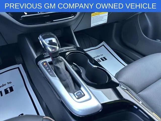2025 Buick NV Avenir FWD