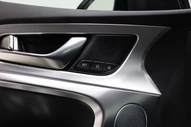 2026 Genesis G70 2.5T AWD Prestige