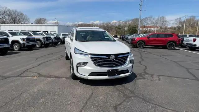 2023 Buick Enclave Essence AWD