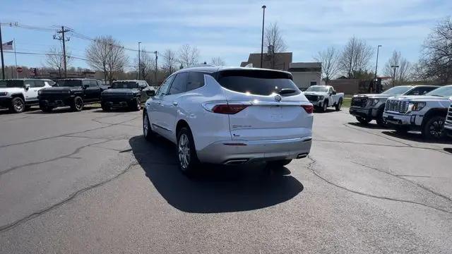 2023 Buick Enclave Essence AWD