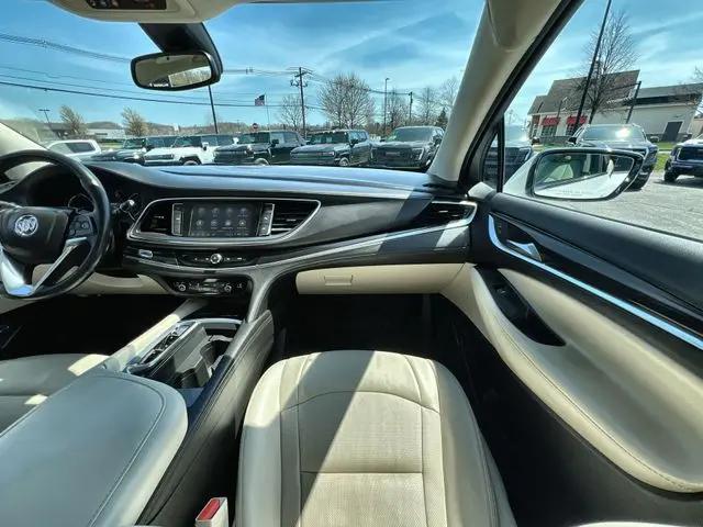 2023 Buick Enclave Essence AWD