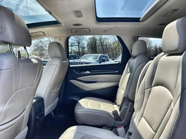 2023 Buick Enclave Essence AWD