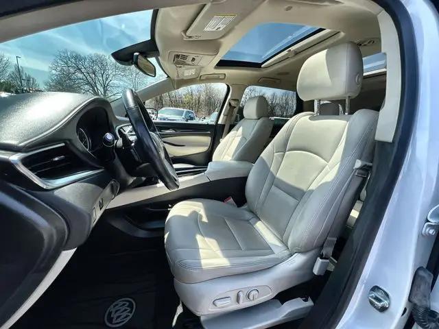 2023 Buick Enclave Essence AWD