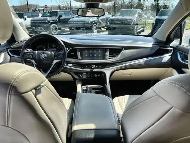 2023 Buick Enclave Essence AWD