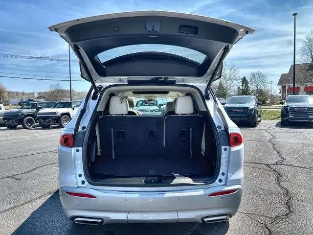 2023 Buick Enclave Essence AWD