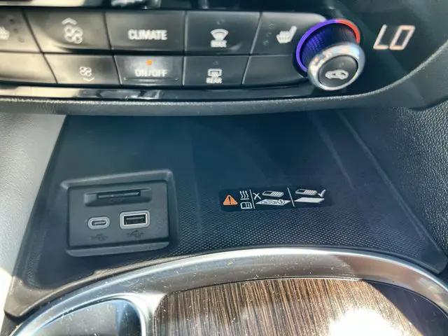 2023 Buick Enclave Essence AWD