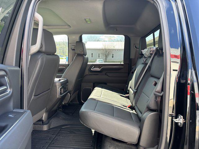 2026 GMC Sierra 2500HD Crew Cab, Standard Bed, SLT, 4WD