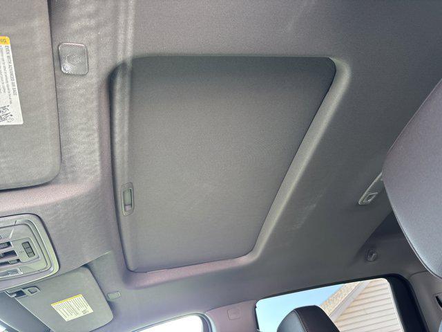 2026 GMC Sierra 2500HD Crew Cab, Standard Bed, SLT, 4WD