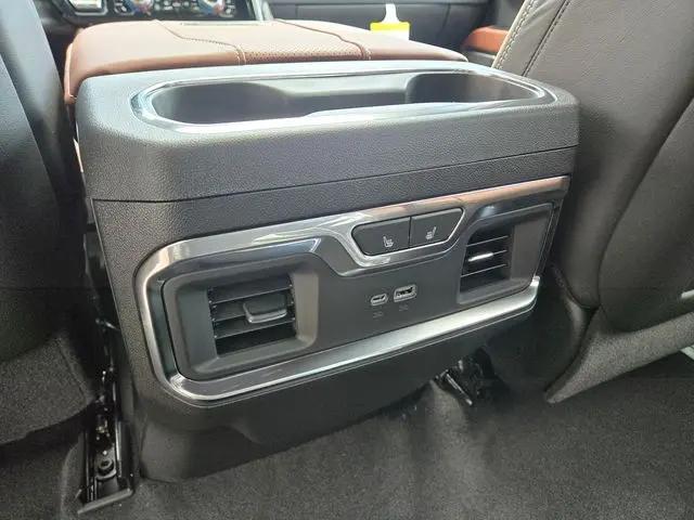 2026 GMC Sierra 2500HD Crew Cab, Standard Bed, Denali Ultimate, 4WD
