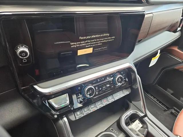 2026 GMC Sierra 2500HD Crew Cab, Standard Bed, Denali Ultimate, 4WD