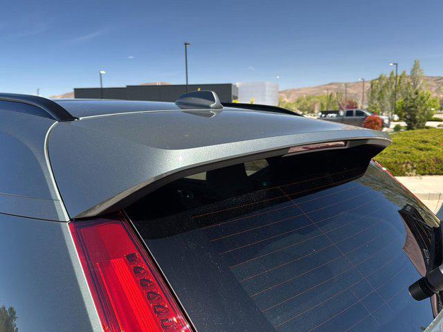 2026 Volvo XC40 Ultra, B5 AWD Gas (mild hybrid), Dark