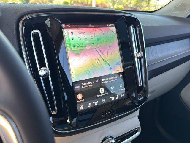 2026 Volvo XC40 Ultra, B5 AWD Gas (mild hybrid), Dark