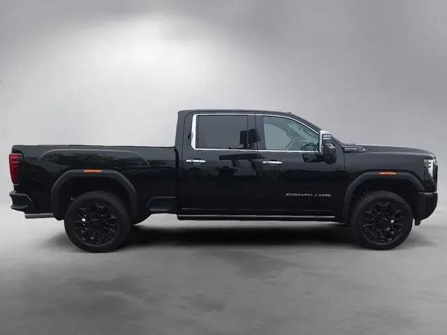 2026 GMC Sierra 2500HD Crew Cab, Standard Bed, Denali Ultimate, 4WD
