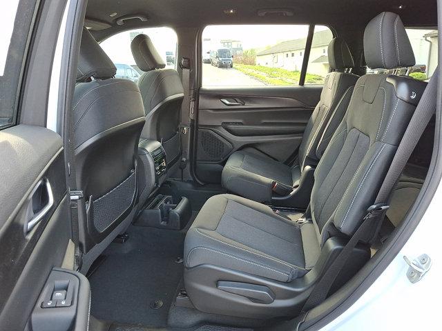 2026 Jeep Grand Cherokee L Laredo 4x4