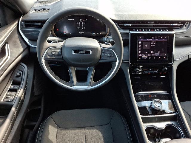 2026 Jeep Grand Cherokee L Laredo 4x4