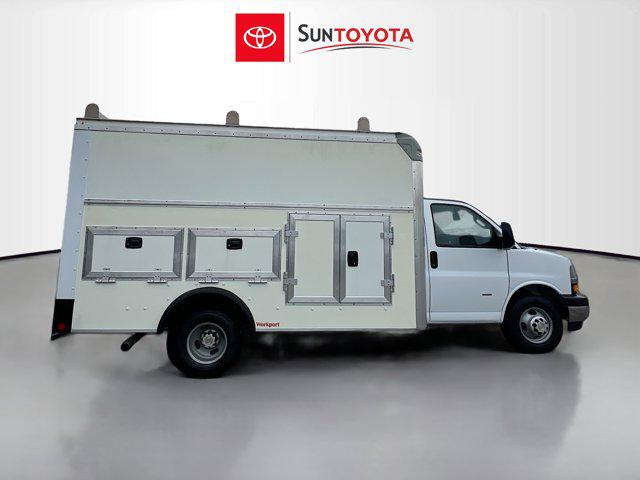 2022 Chevrolet Express Cutaway Work Van