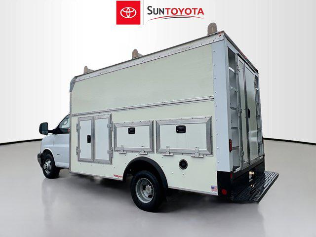 2022 Chevrolet Express Cutaway Work Van