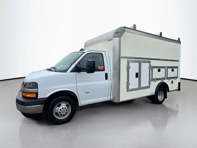 2022 Chevrolet Express Cutaway Work Van