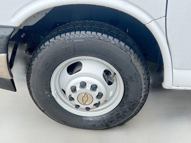 2022 Chevrolet Express Cutaway Work Van