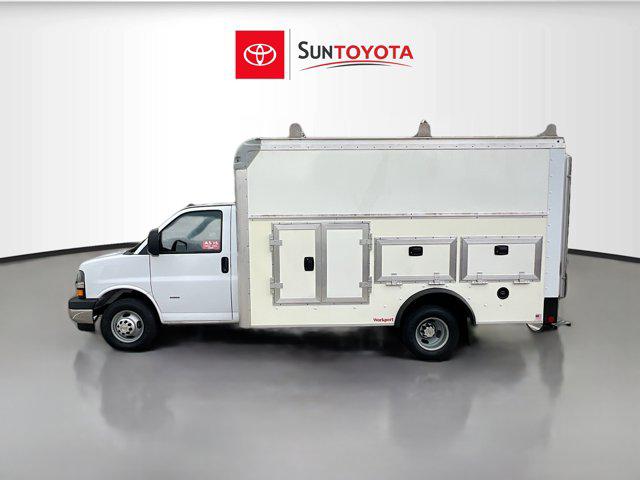 2022 Chevrolet Express Cutaway Work Van